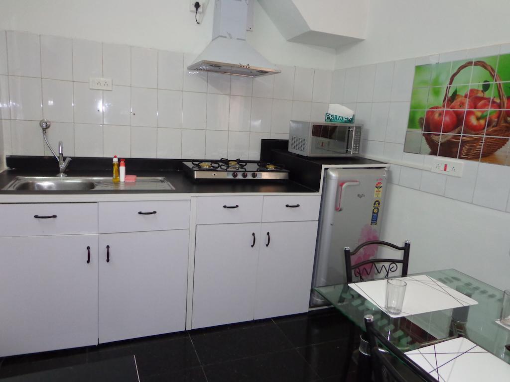 Remisha Service Apartments Chennai Room photo
