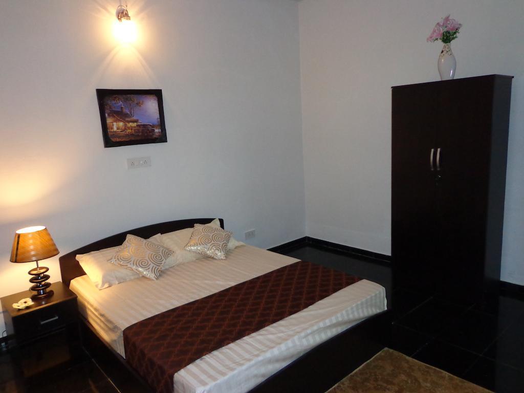 Remisha Service Apartments Chennai Room photo